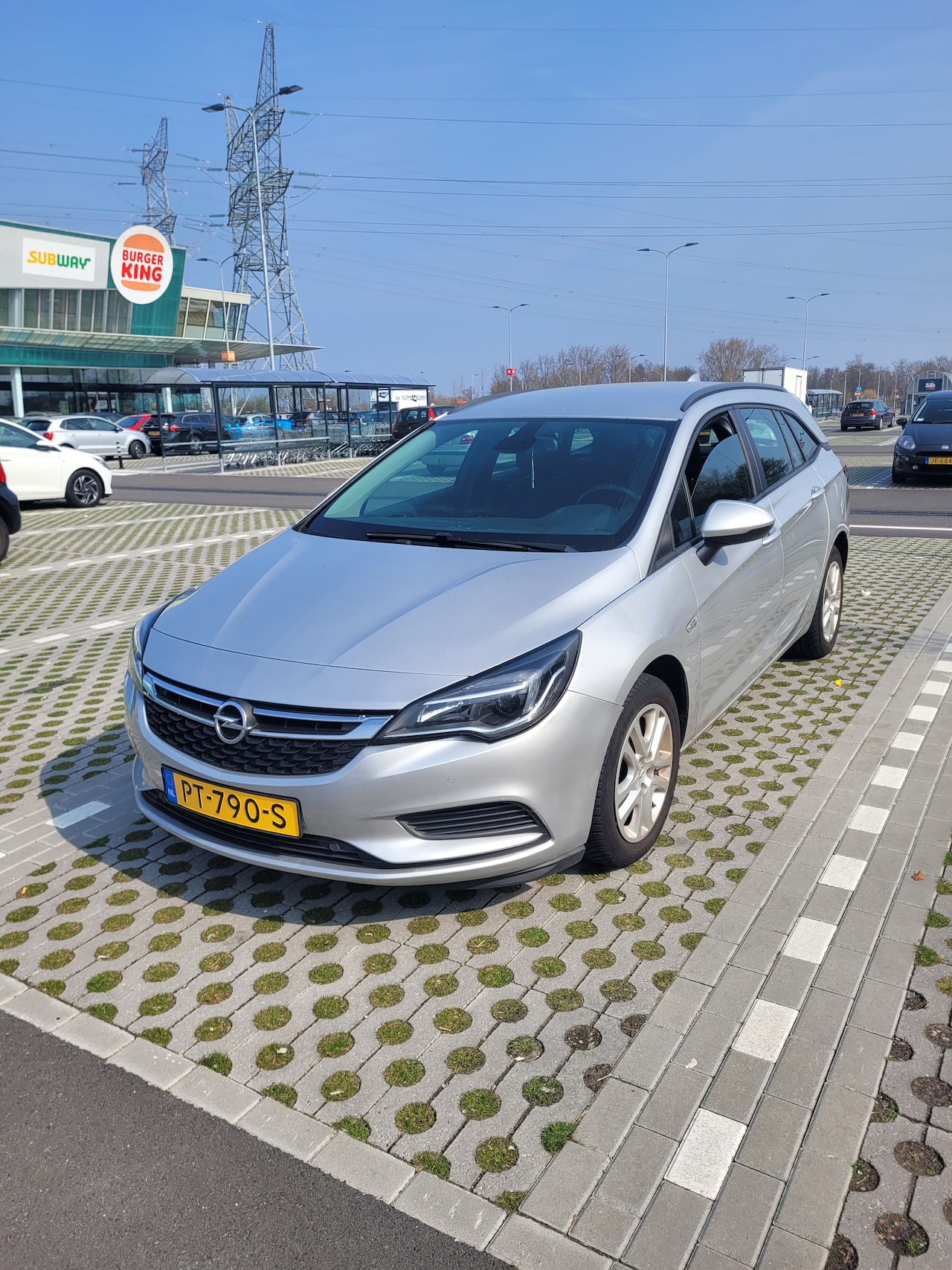 Opel Astra Sports Tourer - 1.0 Online Edition - AutoWereld.nl