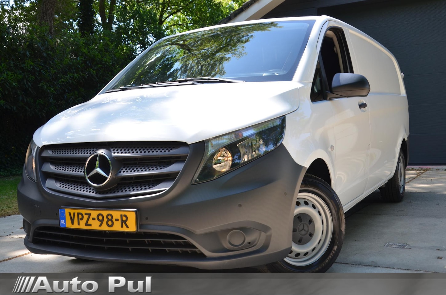 Mercedes-Benz Vito - 116 CDI Extra Lang Navi/Airco/Pdc/Cr-Controle/Trekhaak/Achteruitrijcamera/Achterdeuren/Bed - AutoWereld.nl