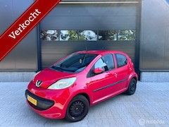 Peugeot 107 - 1.0-12V Sublime 5D Rood Airco APK Inruilkoopje