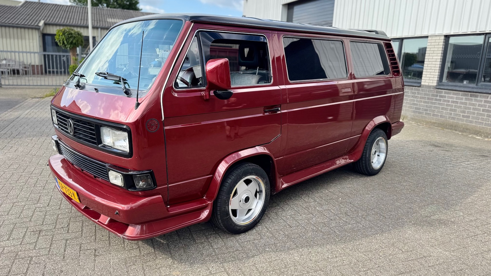 Volkswagen T3 - Multivan 2100cc 4 Cilinder, zeer compleet en technisch veel aan gedaan. - AutoWereld.nl