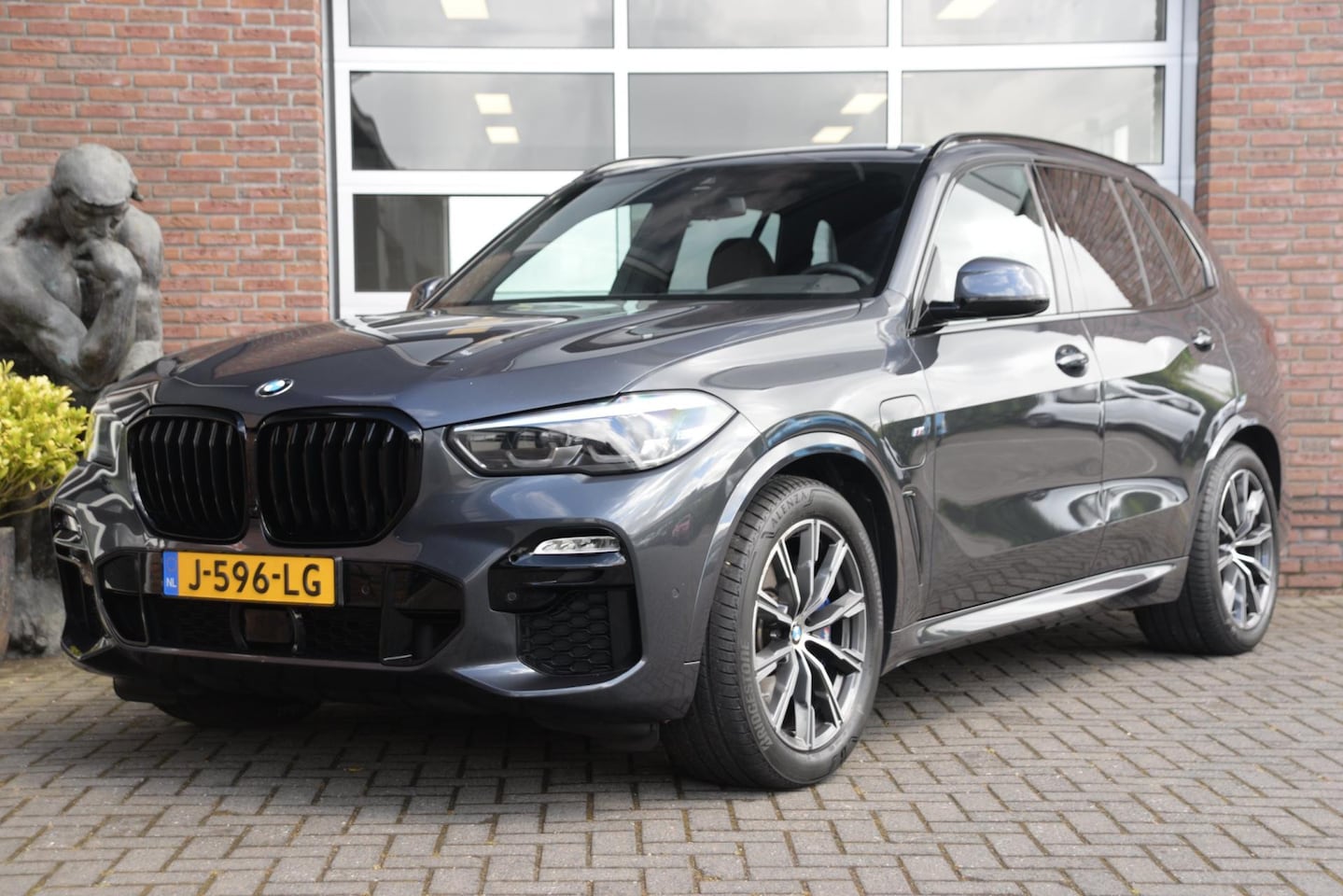 BMW X5 - XDrive45e Executive | Luchtvering | M-Pakket | Trekhaak | Orig. NL | - AutoWereld.nl