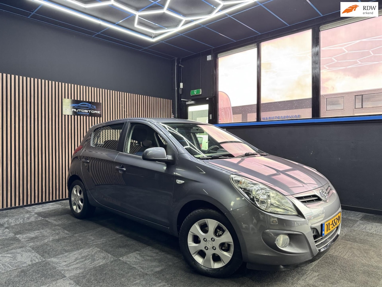Hyundai i20 - 1.4i DynamicVersion Airco Lm velgen Stoelverw Aux Usb soundsysteem - AutoWereld.nl