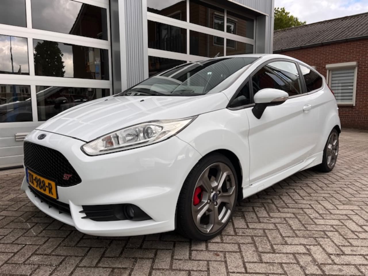 Ford Fiesta - 1.6 ST2 Navi/Camera/CruisC/ 184 PK EcoBoost - AutoWereld.nl