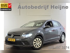 Volkswagen Polo - 1.0 POLO LIFE VIRTUAL/PDC/NAVI