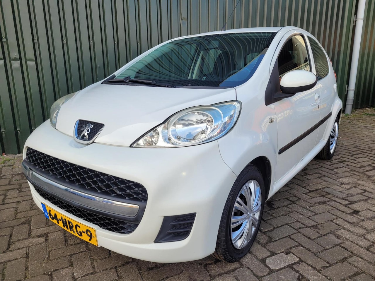 Peugeot 107 - 1.0-12V Urban Move AIRCO - AutoWereld.nl