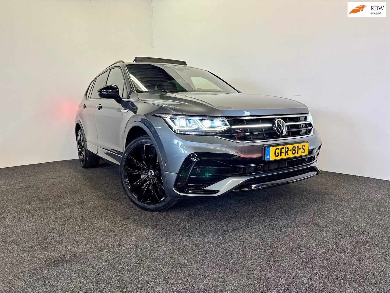 Volkswagen Tiguan Allspace - 4Motion 7p. | Full option | R-line | Pano | DSG | Keyless - AutoWereld.nl