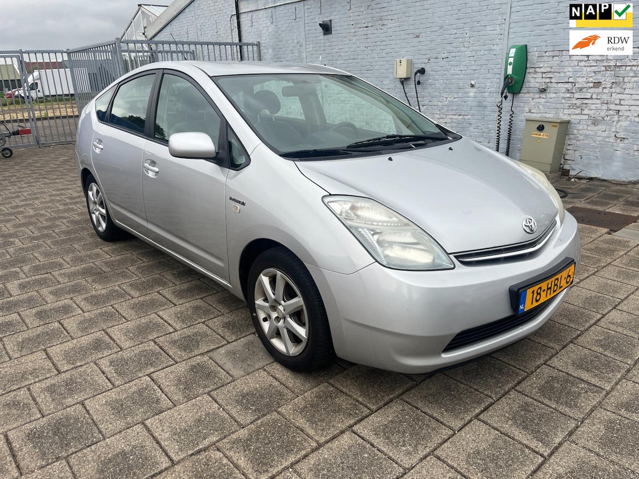 Toyota Prius - 1.5 VVT-i Comfort 1.5 VVT-i Comfort - AutoWereld.nl