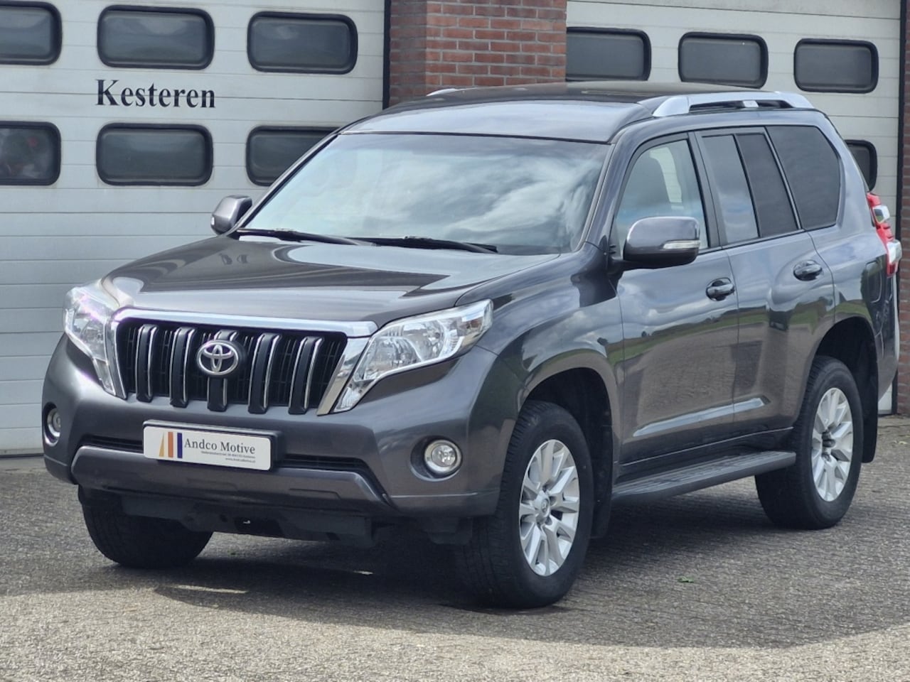 Toyota Land Cruiser - 2.8 D-4D VX Bl.Van 1e eigenaar, dealer onderhouden. - AutoWereld.nl