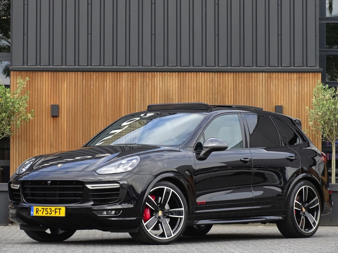 Porsche Cayenne - 3.6 V6 GTS 440PK SportDesign / CARBON / LED - AutoWereld.nl