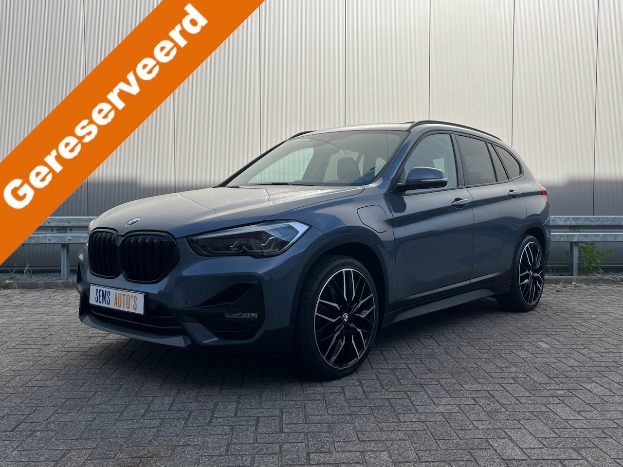 BMW X1 - xDrive25e High Executive Edition Pano / Head up / Full led - AutoWereld.nl