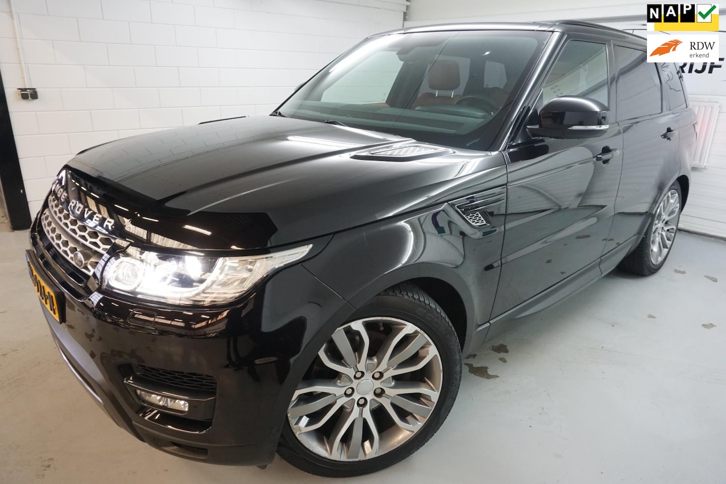 Land Rover Range Rover Sport - 3.0 TDV6 HSE Dynamic DEALER ONDERHOUDEN /NAP /PANO - AutoWereld.nl