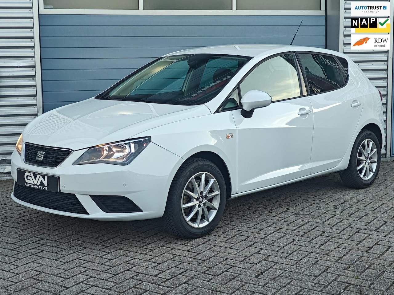 Seat Ibiza - 1.0 EcoTSI Style Connect Automaat|Stoelverw|Navi|Dealerond - AutoWereld.nl