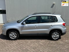 Volkswagen Tiguan - 1.4 TSI Comfort&Design 4Motion