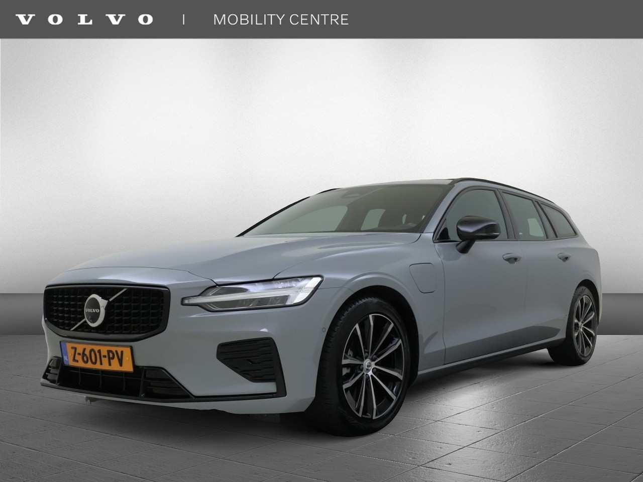 Volvo V60 - T6 AWD Plus Dark | Trekhaak | 360° Camera | Panoramadak | - AutoWereld.nl