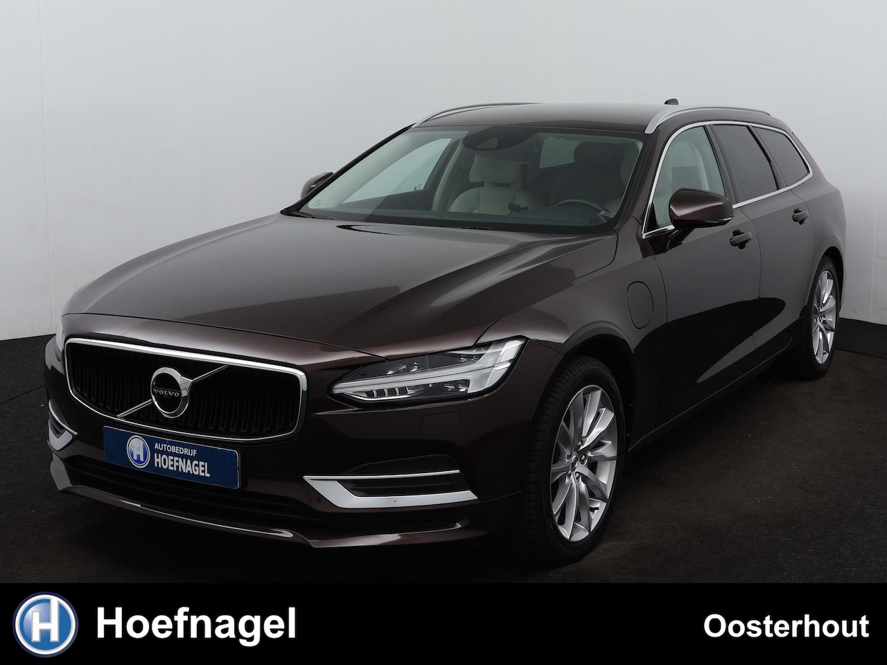 Volvo V90 - 2.0 T8 AWD Automaat | Navigatie | Camera | Adaptive Cruise Control - AutoWereld.nl