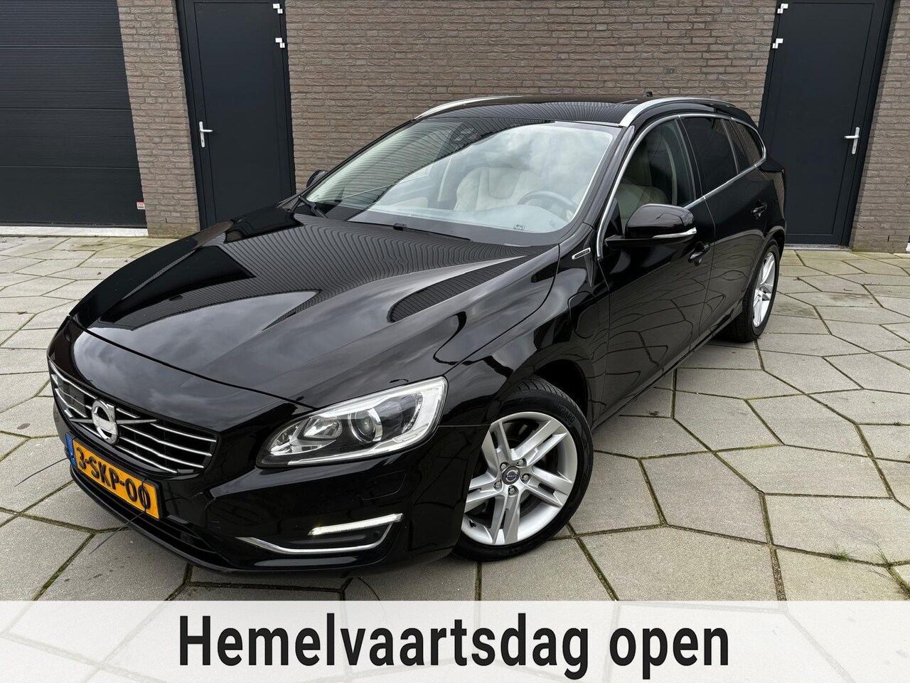 Volvo V60 - 2.4 D6 AWD Plug-In Hybrid Summum 2.4 D6 AWD Plug-In Hybrid Summum - AutoWereld.nl