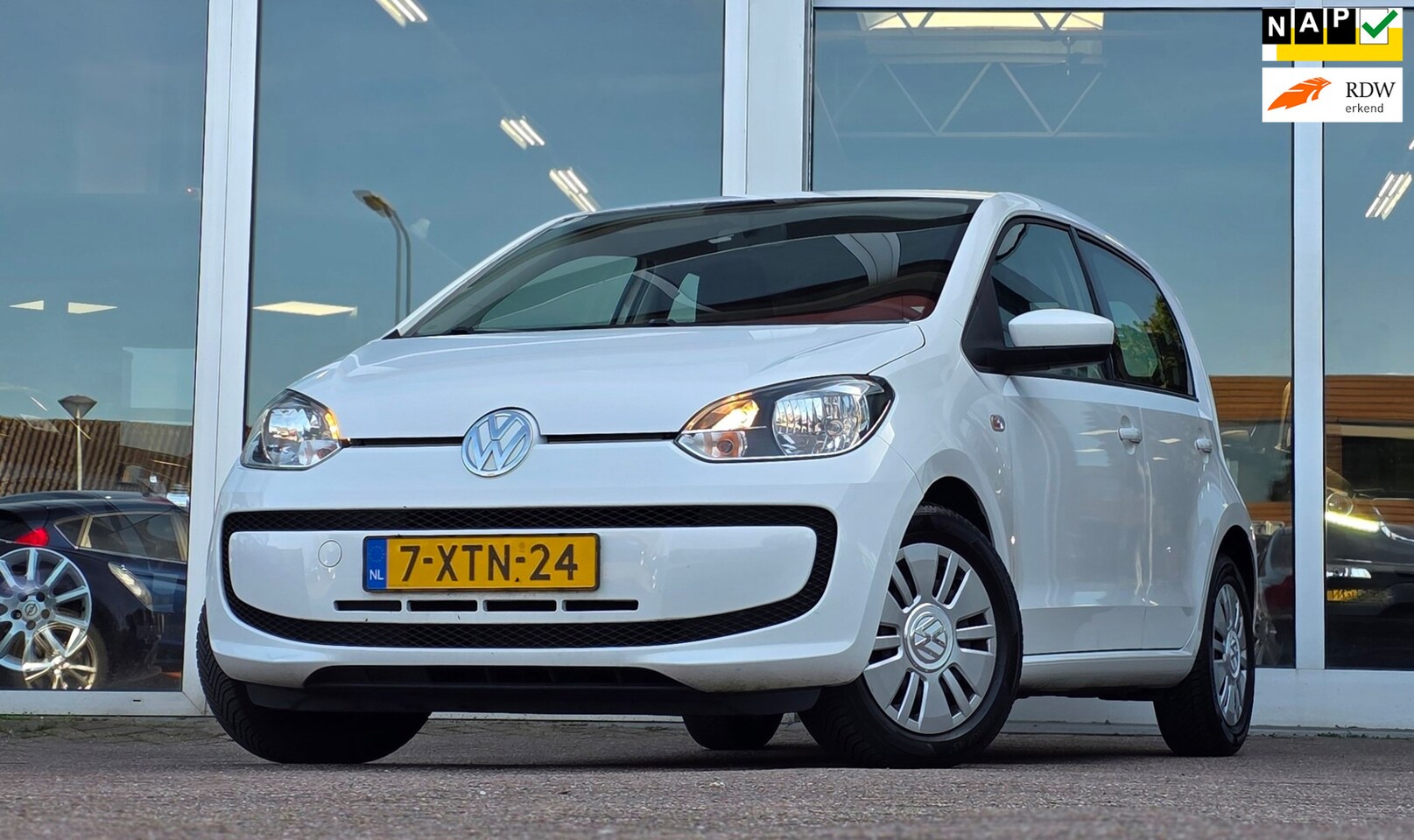 Volkswagen Up! - 1.0 up! Edition BlueMotion Airco 5-Drs Radio-CD/MP3 Mooi! Nieuwe APK - AutoWereld.nl