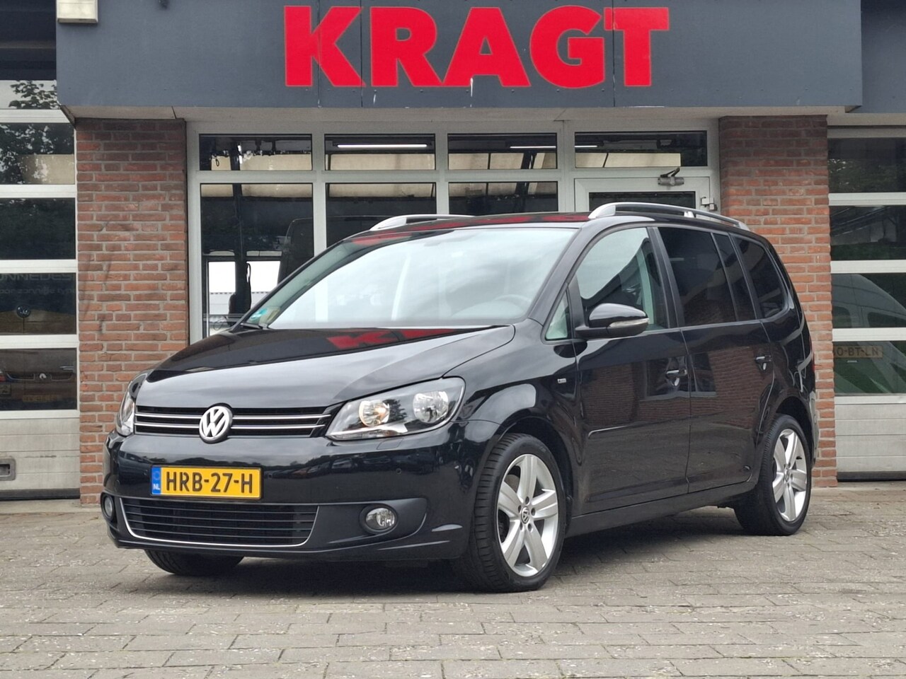 Volkswagen Touran - CUP 1.4 TSI 140 pk - 7 persoons - panoramadak - navi - standkachel - AutoWereld.nl