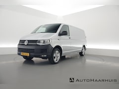 Volkswagen Transporter - 2.0 TDI L2H1 DSG/Automaat | Airco | Navi | Cruise | Bekisting | Trekhaak | LM velgen
