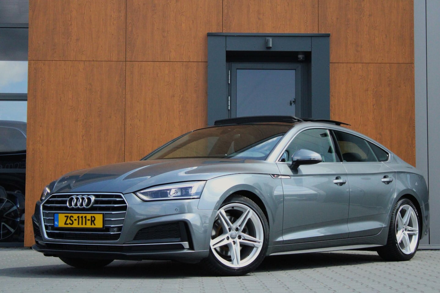 Audi A5 Sportback - 35TFSI S-Line | Pano | Trekhaak | Stoelverwarming - AutoWereld.nl
