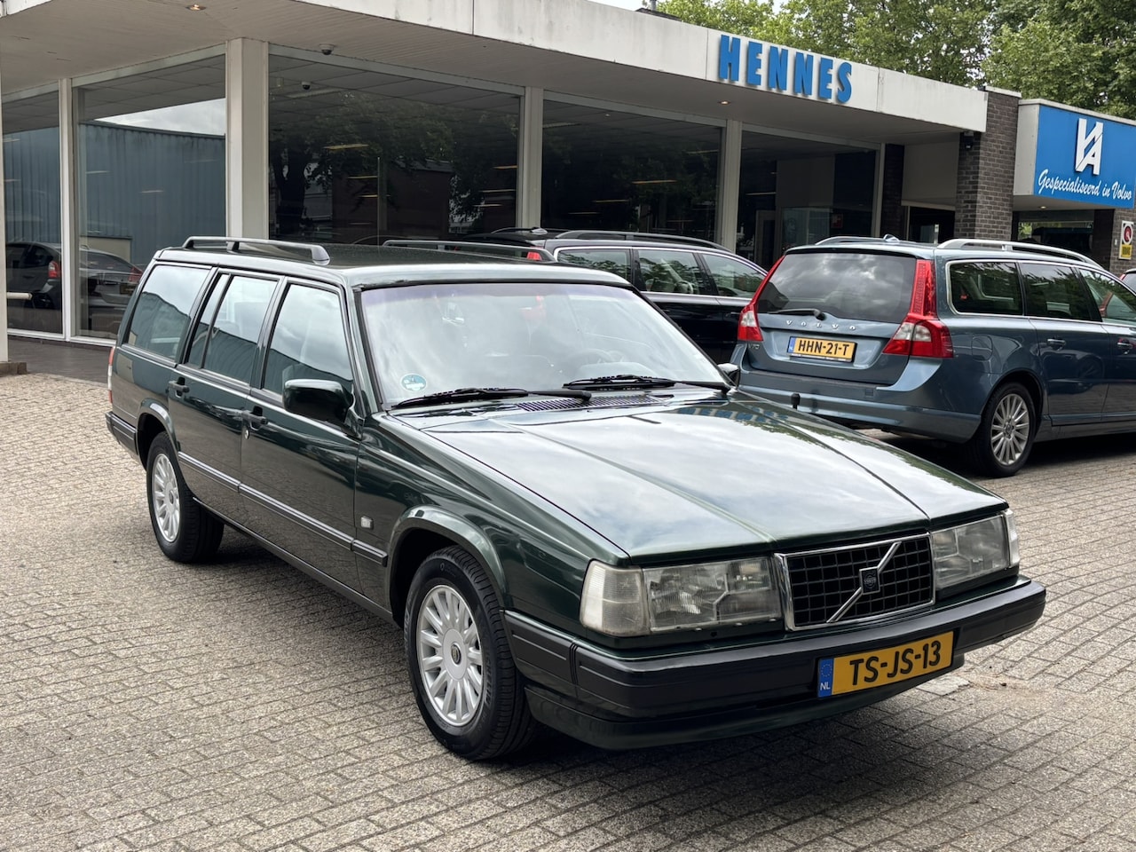 Volvo 940 - 2.3i Polar Estate airco Cruise Volvo specialist onderhouden - AutoWereld.nl