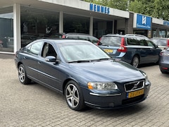 Volvo S60 - 2.5T 209pk Aut Summum BTW voordeel €500,