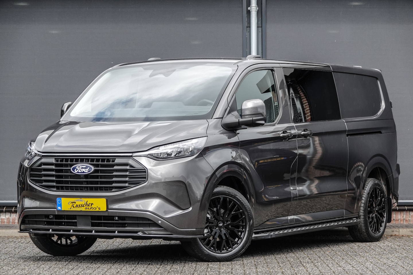 Ford Transit Custom - L2H1 Dubbel Cabine 2.5PHEV 233Pk Aut. | Limited | Plug In Hybrid | 360° Camera | 2xSchuifd - AutoWereld.nl