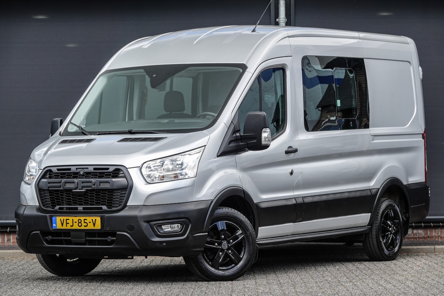 Ford Transit - 2.0Tdci 130Pk | Dubbel Cabine | 5-Persoons | Trend | Trekhaak | Raptor edition | 16'' - AutoWereld.nl