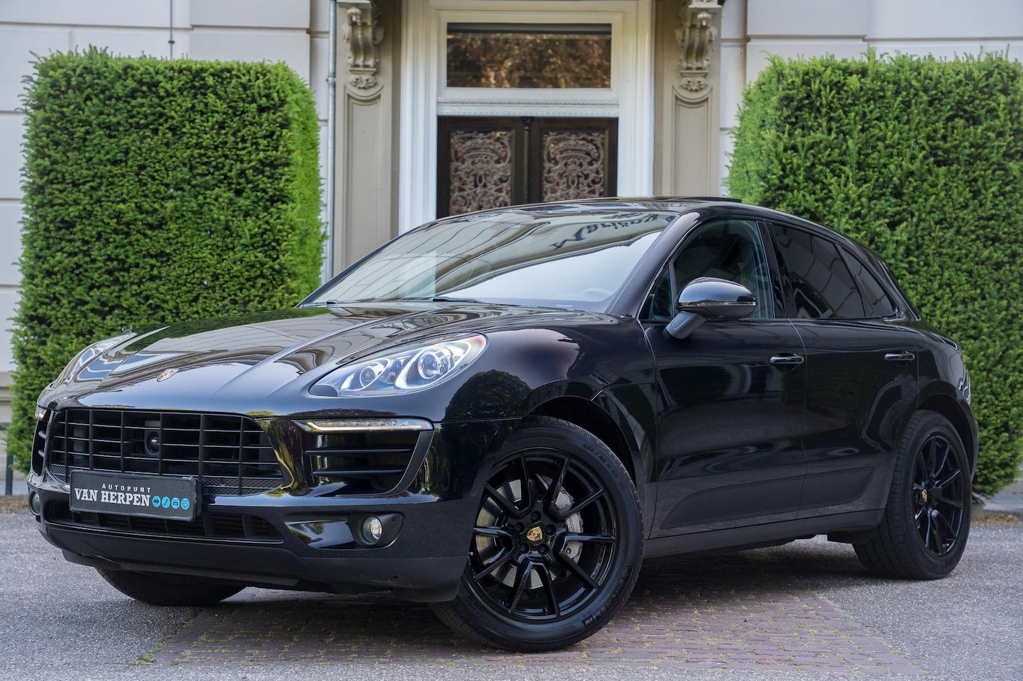 Porsche Macan - 3.0 D S TREKHAAK | PANO | LUCHTVERING | ORG NL DEALERONDERHOUDEN - AutoWereld.nl
