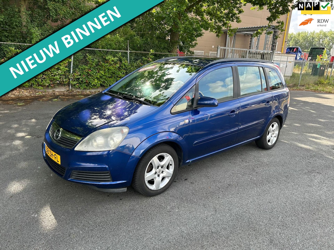 Opel Zafira - 1.8 Business Edition LEUKE AUTO MET RUIMTE VOOR 7 PERSONEN - AutoWereld.nl