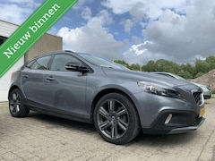 Volvo V40 Cross Country - 2.0 D2 Kinetic NAP NAVI Airco LED Cruise control LM velgen Elektrische pakket
