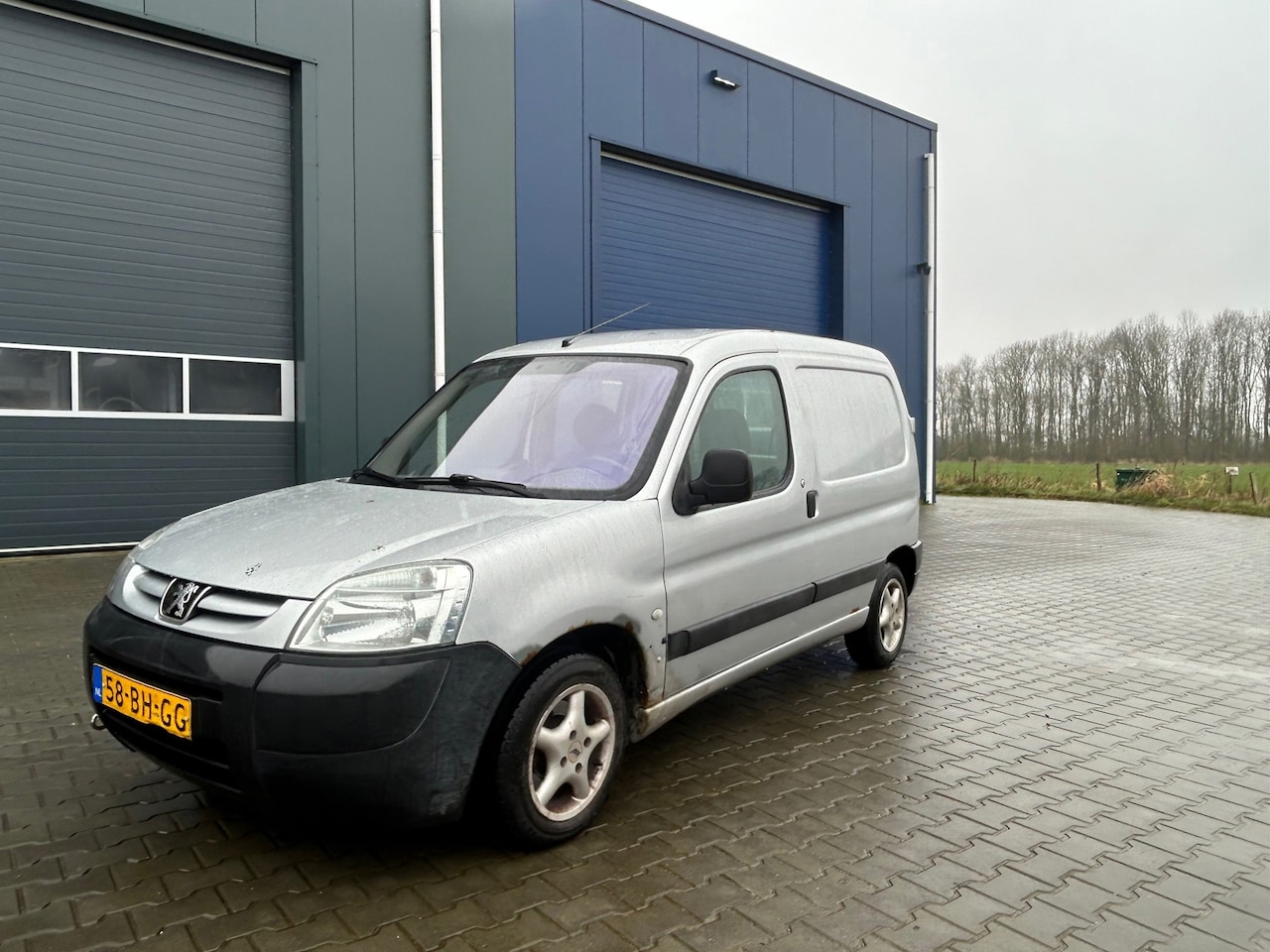 Peugeot Partner - 170C 2.0 HDI Avantage Airco - AutoWereld.nl