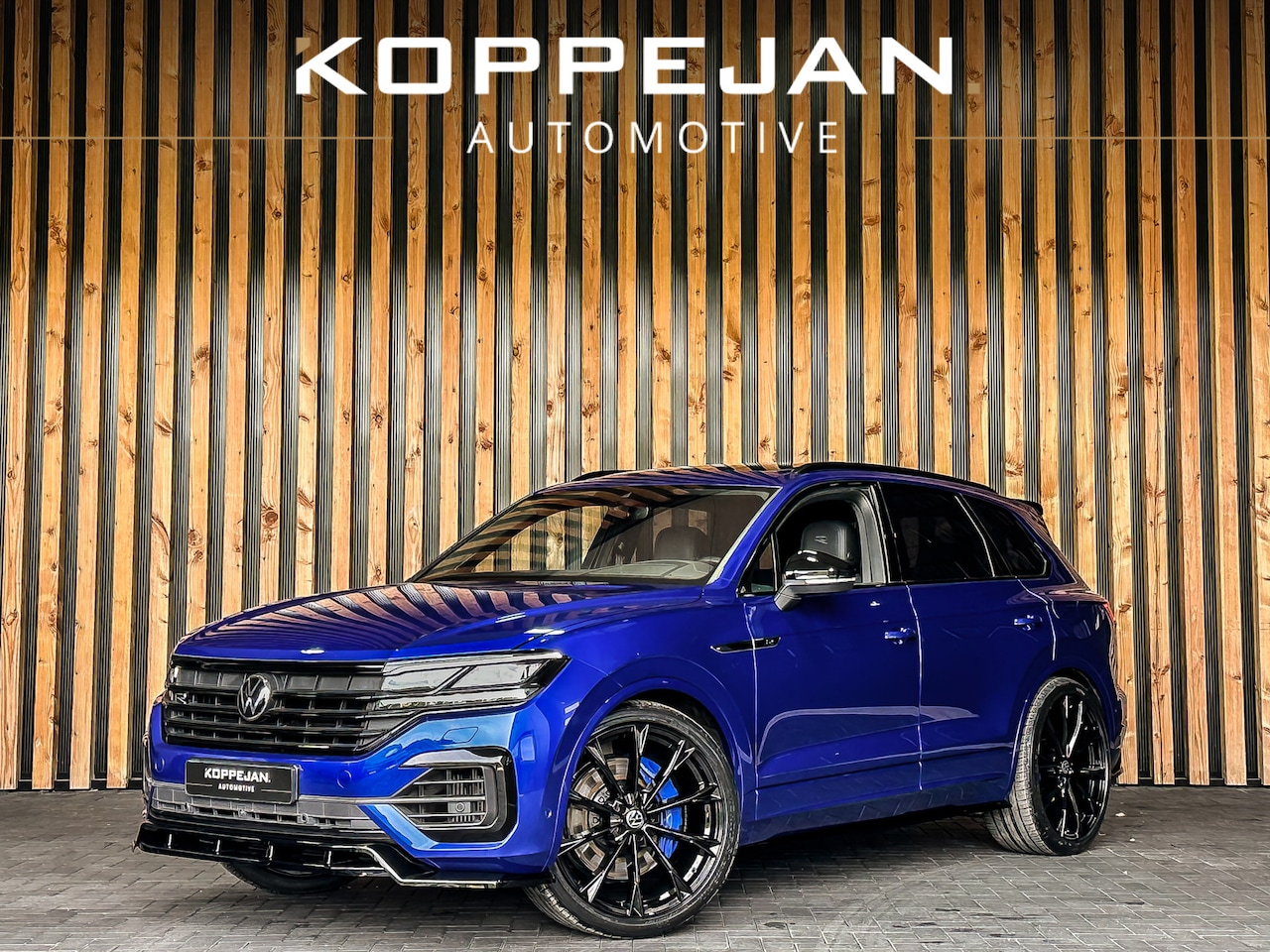 Volkswagen Touareg - R 3.0 TSi 462PK Automaat 4Motion | DYNAUDIO | PANO | PUGLIA | HEAD-UP | KEYLESS | MASSAGE - AutoWereld.nl