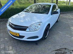 Opel Astra GTC - 1.6 Executive, Airco, Lm Velgen,