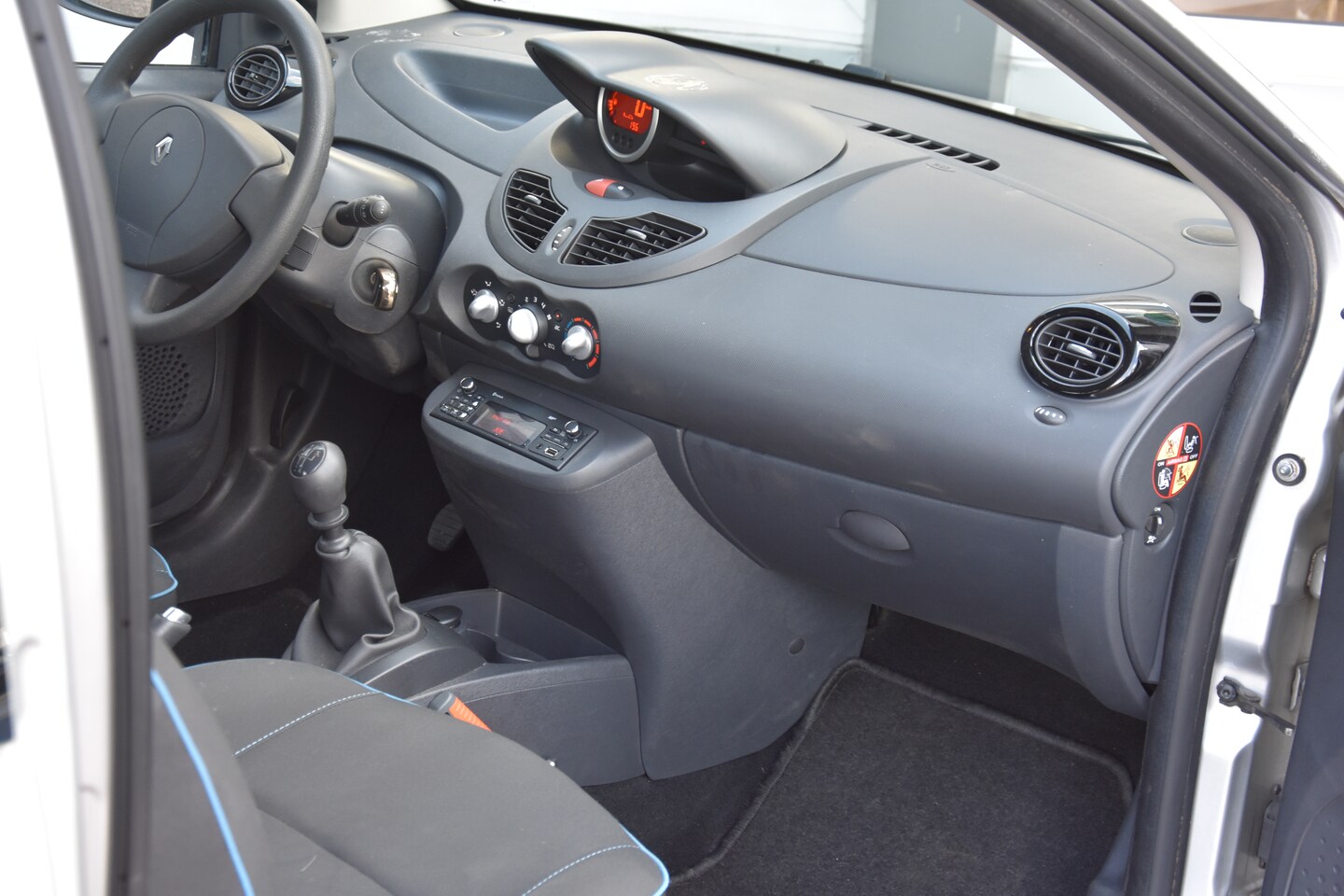 Renault Twingo - 1.2 16V Parisienne