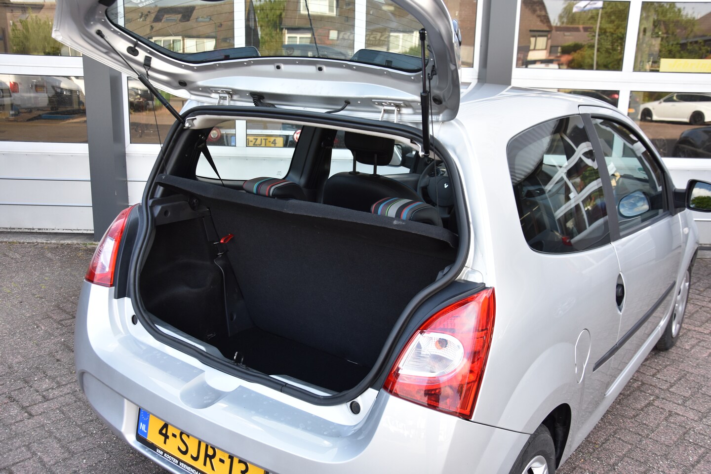 Renault Twingo - 1.2 16V Parisienne
