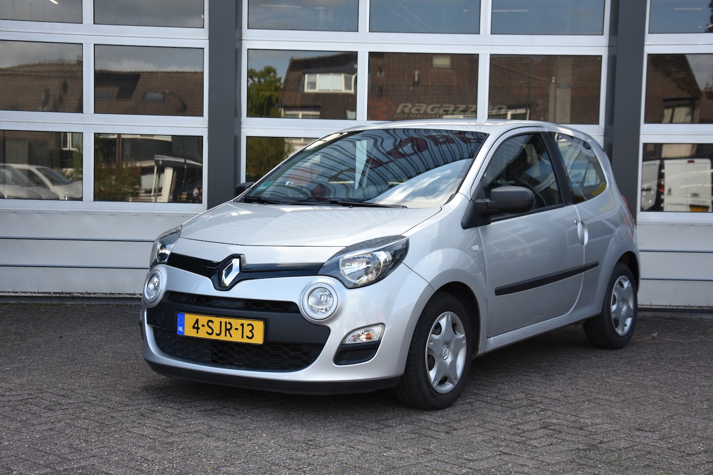 Renault Twingo - 1.2 16V Parisienne