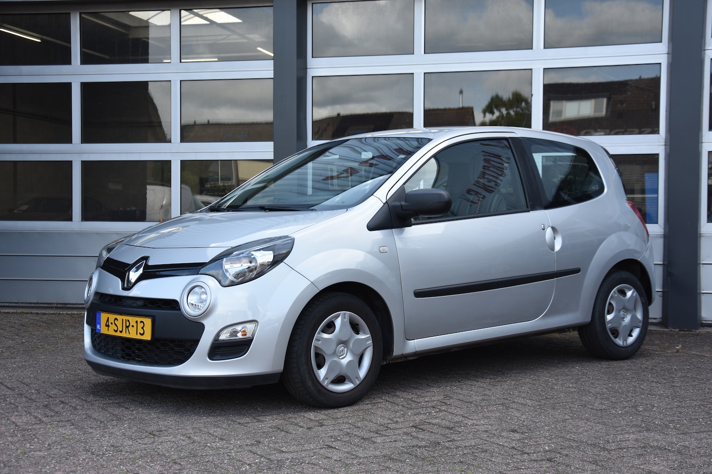 Renault Twingo - 1.2 16V Parisienne