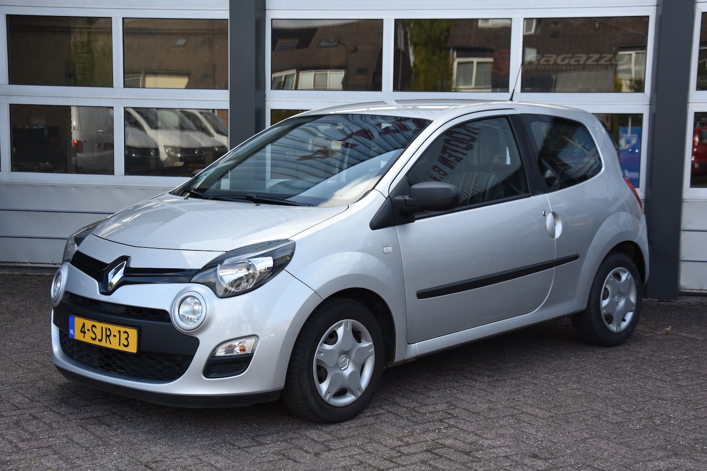 Renault Twingo - 1.2 16V Parisienne