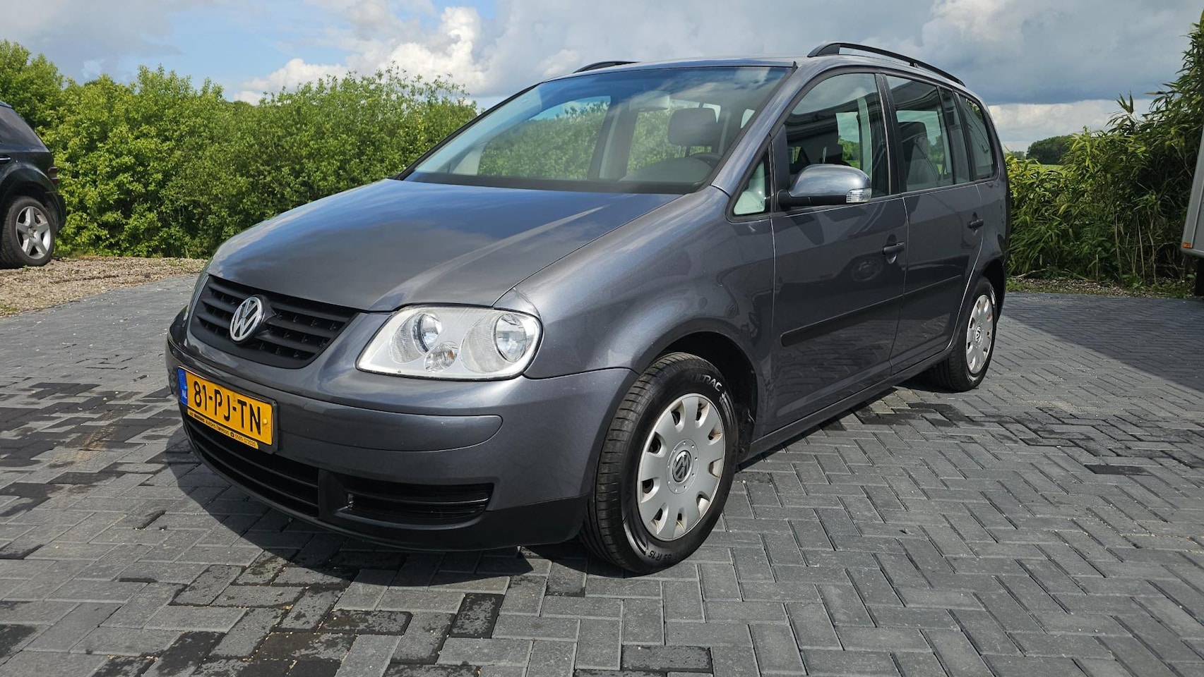 Volkswagen Touran - 1.6-16V FSI Turijn 2004 APK 02-2026! - AutoWereld.nl