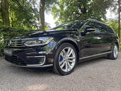 Volkswagen Passat Variant - 1.4 GTE, Pano, Adaptive
