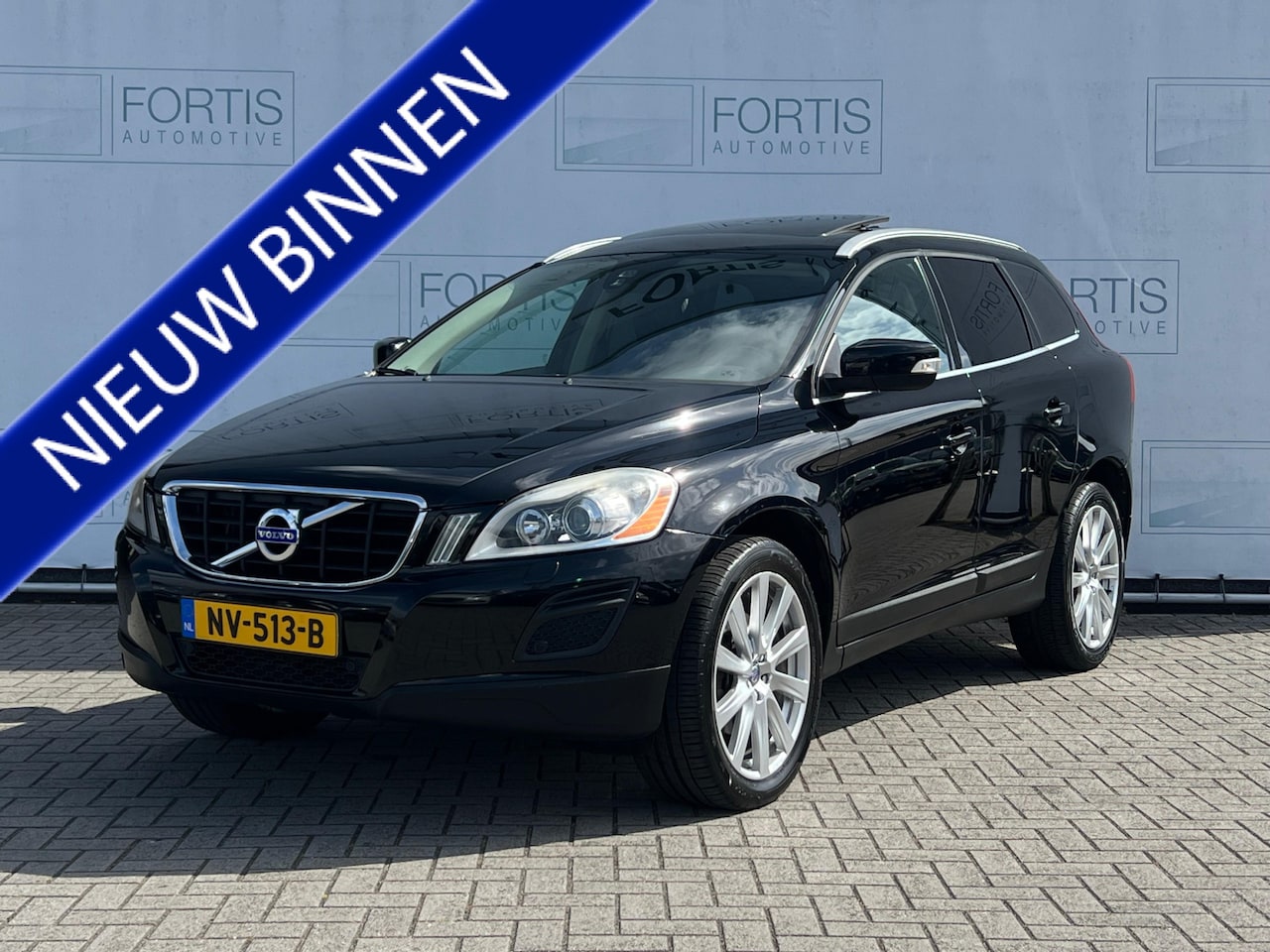 Volvo XC60 - 2.0 D3 Summum LEDER | PANO | STOELVERW | CAMERA | TREKHAAK | - AutoWereld.nl