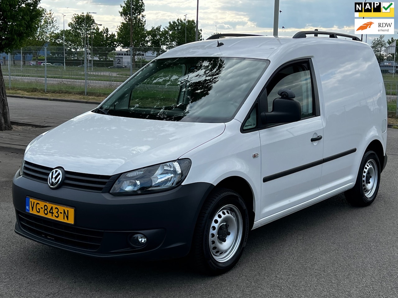Volkswagen Caddy - 1.6 TDI 75KW - AIRCO - Cruise Control - AutoWereld.nl