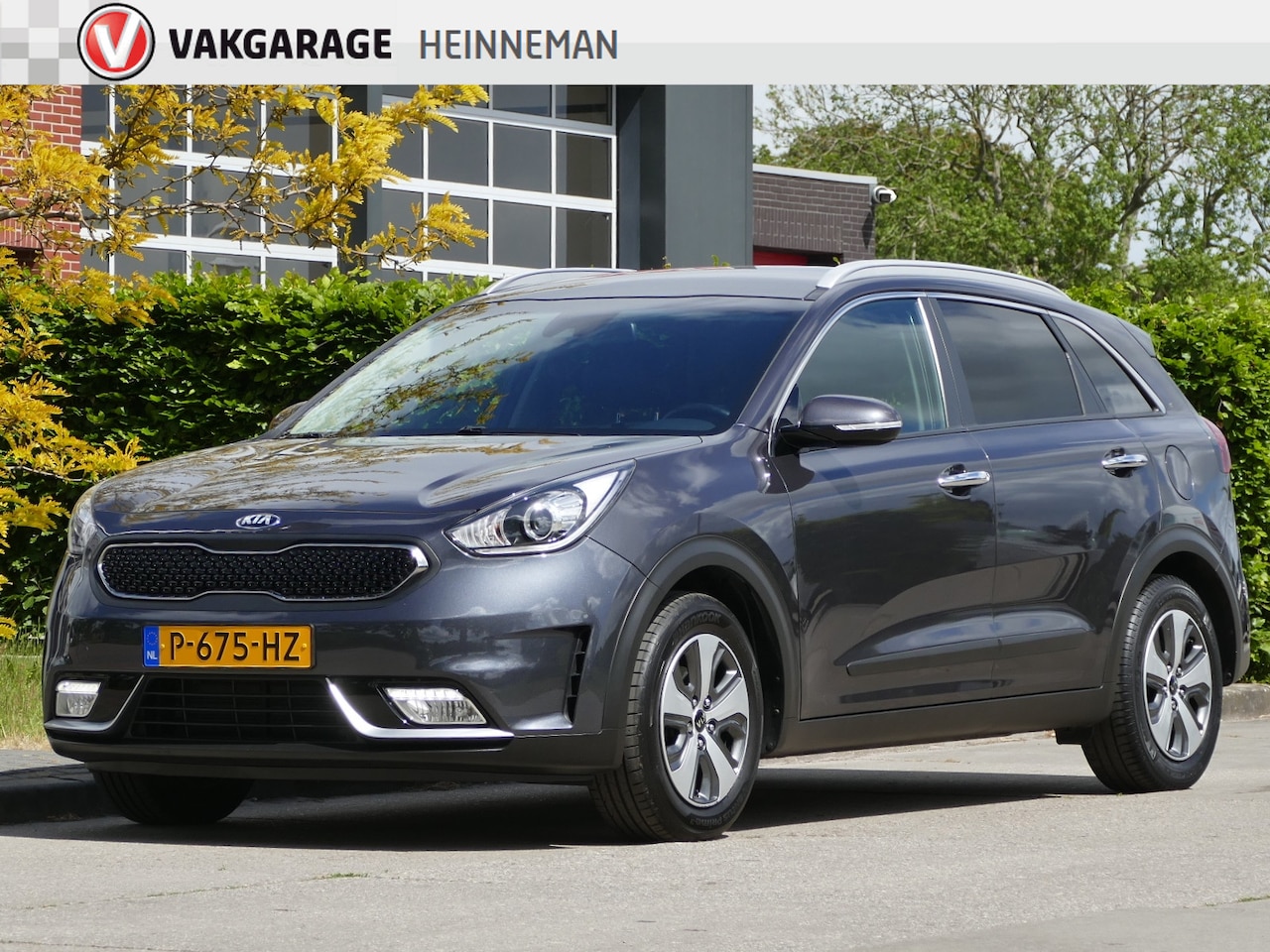 Kia Niro - 1.6 GDi Hybrid DynamicLine | achteruitrijcamera | Apple carplay / Android auto - AutoWereld.nl