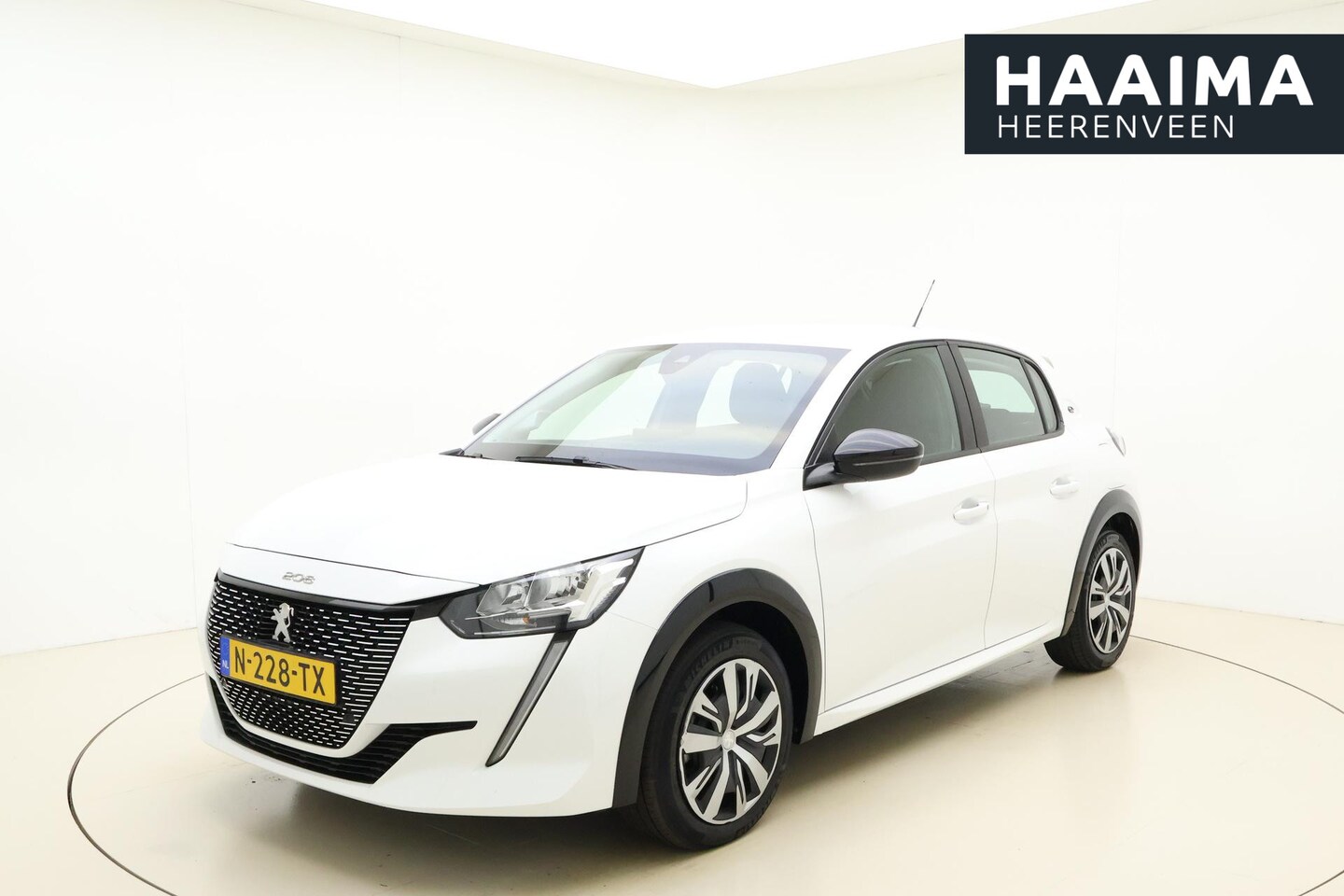 Peugeot e-208 - EV Active 50 kWh | 3-Fase | Volledig Elektrische | Apple Carplay & Android Auto | Start/St - AutoWereld.nl