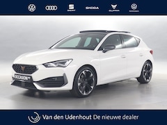 CUPRA Leon - 1.4 TSI eHybrid 204pk PHEV Business / Panoramadak / Navi / Stoelverwarming