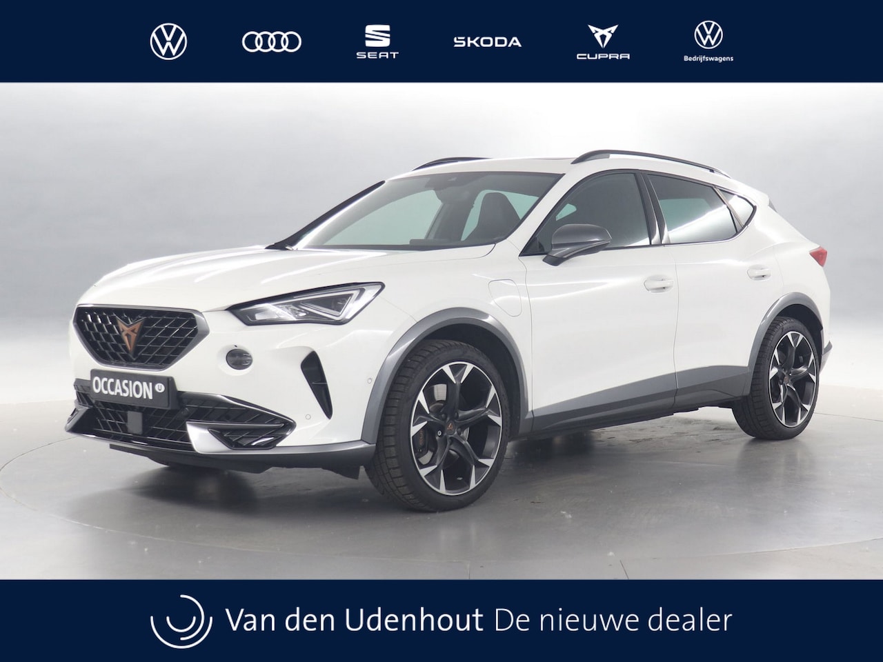 CUPRA Formentor - 1.4 TSI eHybrid 245pk PHEV VZ Performance / Panoramadak / S-Stuur / Camera - AutoWereld.nl