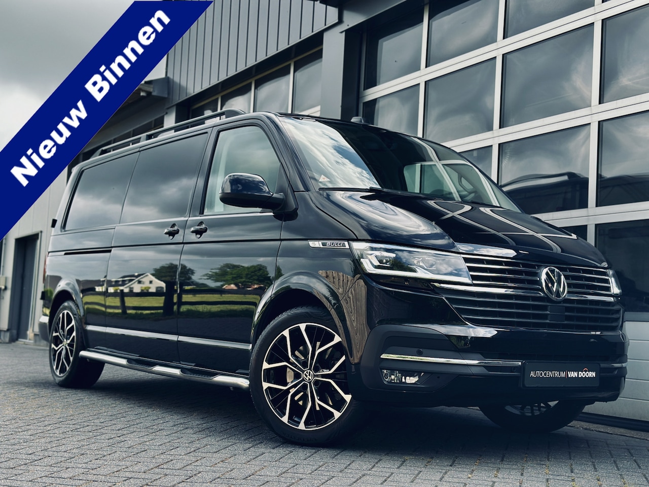 Volkswagen Transporter - 2.0 TDI 204pk | Automaat L2 | Bulli | Exclusive | Leer | LED | Adapt. Cruise | Stoelverw. - AutoWereld.nl