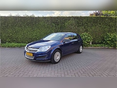 Opel Astra - 1.4 Essentia