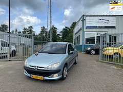 Peugeot 206 - 1.4 XT AUTOMAAT AIRCO APK 03-2026 NETTE AUTO